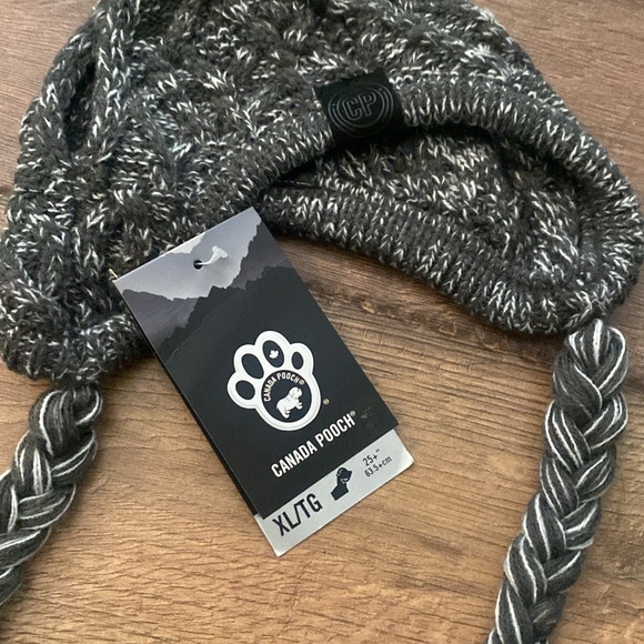 NWT Canada Pooch Beanie - Picture 2 of 4
